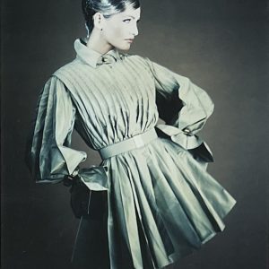 Karen Mulder pour Lanvin, Haute Couture saison automne-hiver (Claude Montana), 1991.