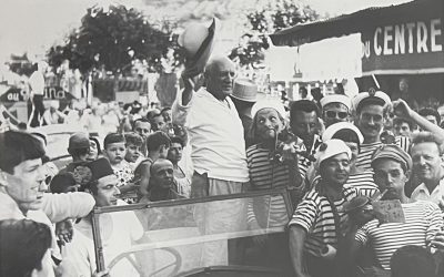 Pablo Picasso en voiture