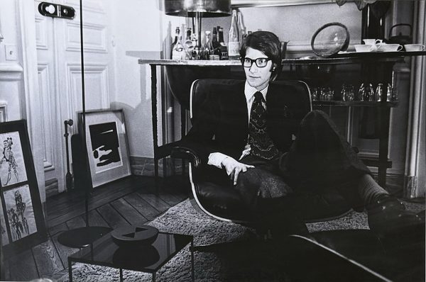 Yves Saint Laurent dans son intérieur, 1967.