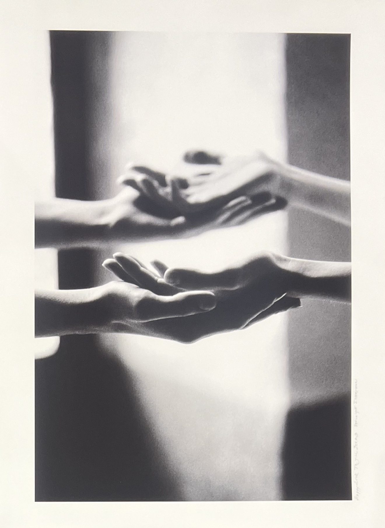 Dominique Issermann (née en 1947) ; photographe française ; photographe de mode ; Julie Skinner ; Nina Brosh ; villa noailles ; tirage numérique ; 1994 ; 2002